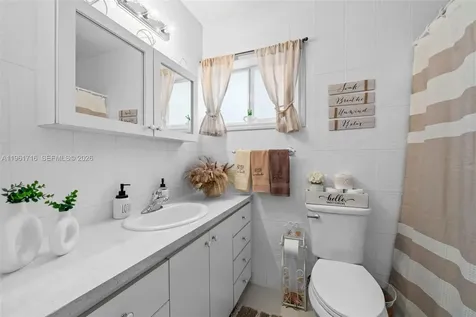 1916 N 36th Avenue Hollywood FL 33021
