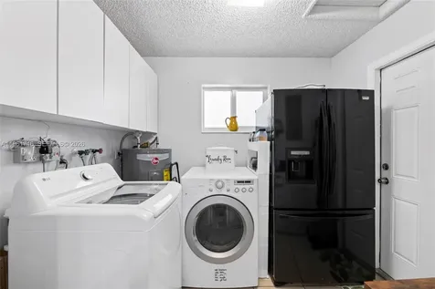 1916 N 36th Avenue Hollywood FL 33021