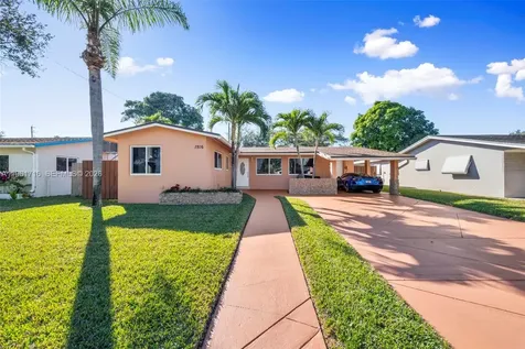 1916 N 36th Avenue Hollywood FL 33021