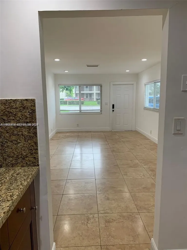 8704 NW 38th Drive Coral Springs FL 33065