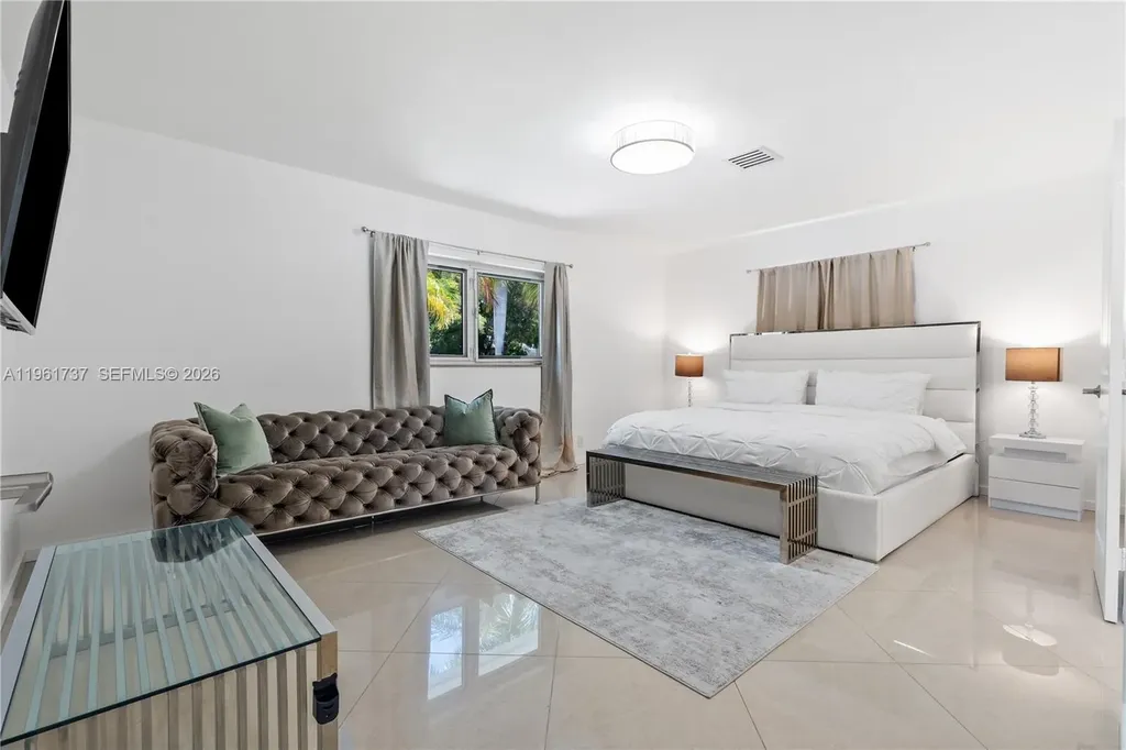 1144 Adams Street Hollywood FL 33019