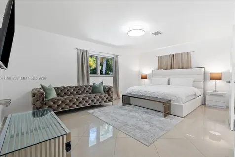 1144 Adams Street Hollywood FL 33019