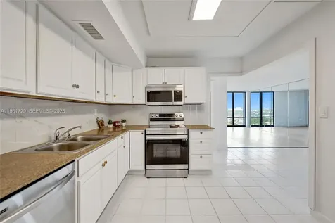 1600 S Ocean Drive Hollywood FL 33019