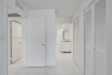 1600 S Ocean Drive Hollywood FL 33019