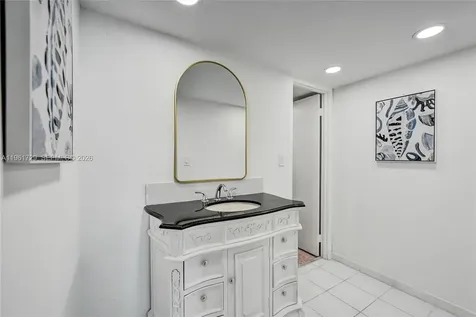 1600 S Ocean Drive Hollywood FL 33019