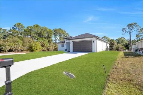 4703 Sara Avenue N Lehigh Acres FL 33971