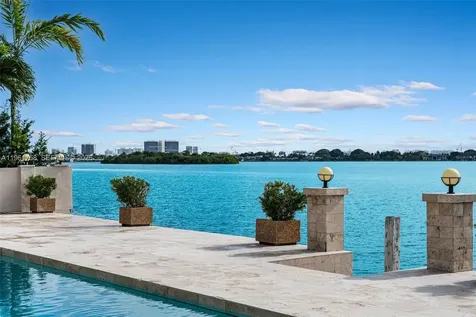 1990 NE 119th Road North Miami FL 33181