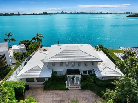1990 NE 119th Road North Miami FL 33181