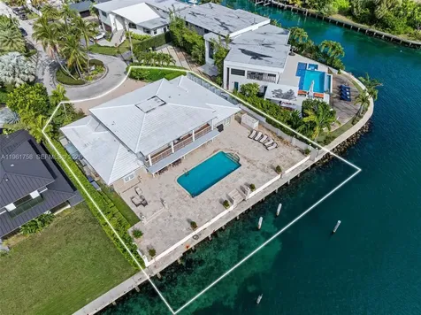 1990 NE 119th Road North Miami FL 33181