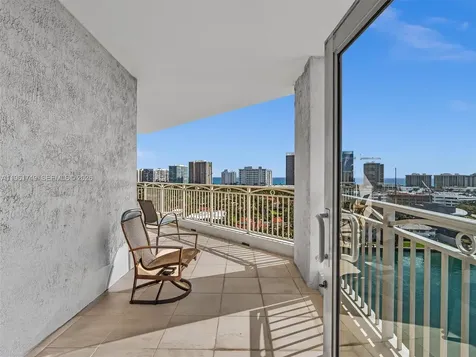 9751 E Bay Harbor Drive Bay Harbor Islands FL 33154