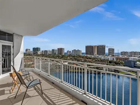 9751 E Bay Harbor Drive Bay Harbor Islands FL 33154