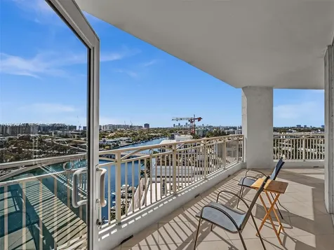 9751 E Bay Harbor Drive Bay Harbor Islands FL 33154