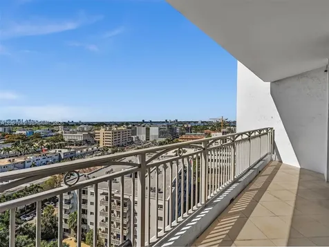 9751 E Bay Harbor Drive Bay Harbor Islands FL 33154