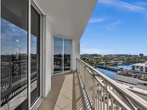 9751 E Bay Harbor Drive Bay Harbor Islands FL 33154