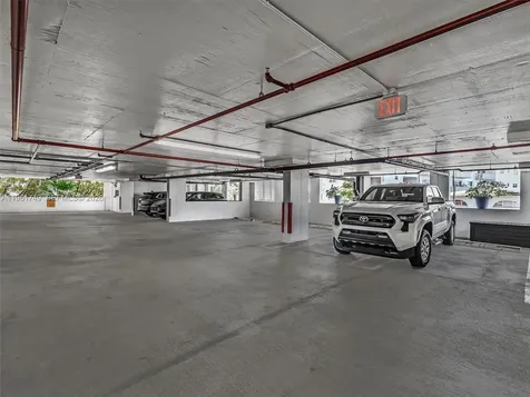 9751 E Bay Harbor Drive Bay Harbor Islands FL 33154