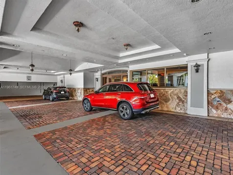 9751 E Bay Harbor Drive Bay Harbor Islands FL 33154