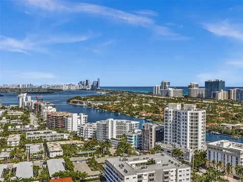 9751 E Bay Harbor Drive Bay Harbor Islands FL 33154