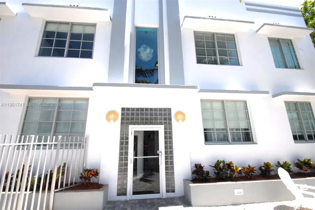 526 15th Street Miami Beach FL 33139