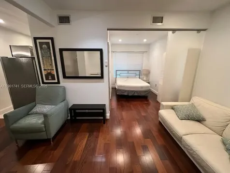 526 15th Street Miami Beach FL 33139
