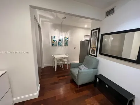 526 15th Street Miami Beach FL 33139