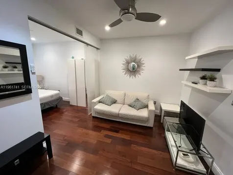 526 15th Street Miami Beach FL 33139