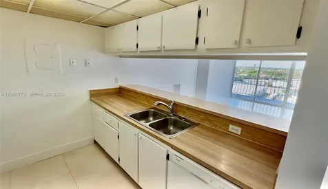 7601 E Treasure Drive North Bay Village FL 33141