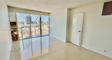 7601 E Treasure Drive North Bay Village FL 33141