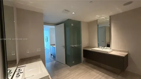 3250 NE 188th Street Aventura FL 33180