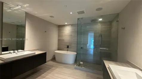 3250 NE 188th Street Aventura FL 33180