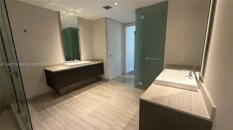 3250 NE 188th Street Aventura FL 33180