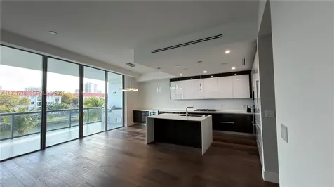 3250 NE 188th Street Aventura FL 33180