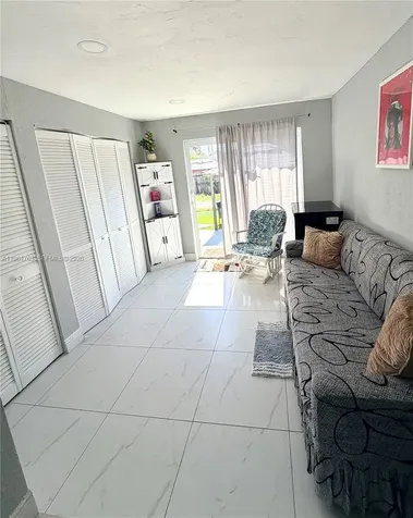 598 E 41st Street Hialeah FL 33013