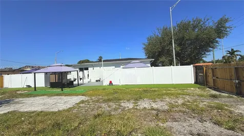 598 E 41st Street Hialeah FL 33013