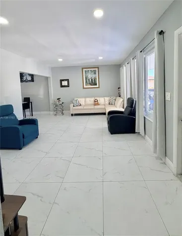 598 E 41st Street Hialeah FL 33013