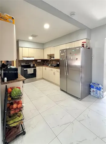 598 E 41st Street Hialeah FL 33013