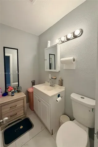 598 E 41st Street Hialeah FL 33013