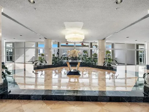 900 Bay Drive Miami Beach FL 33141