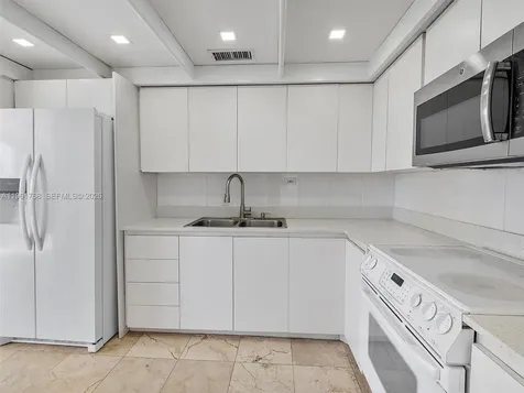900 Bay Drive Miami Beach FL 33141