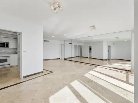 900 Bay Drive Miami Beach FL 33141