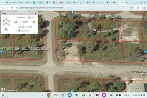946 Columbus Boulevard Lehigh Acres FL 33974