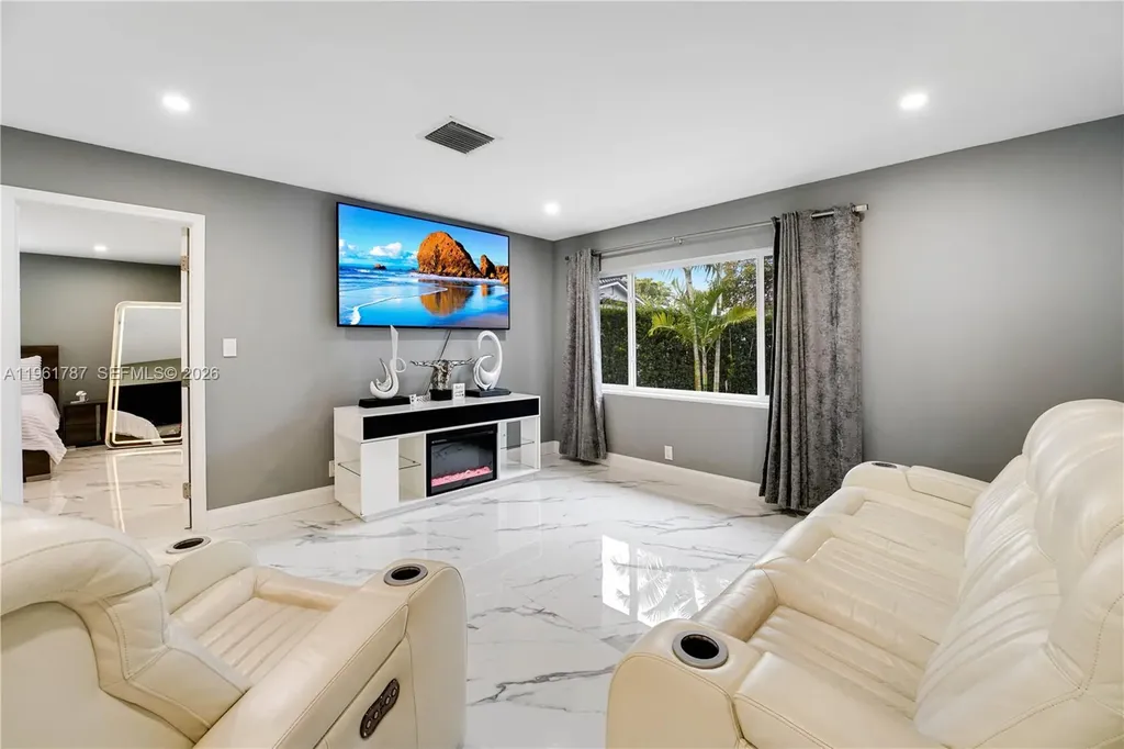 2631 NW 84th Avenue Coral Springs FL 33065