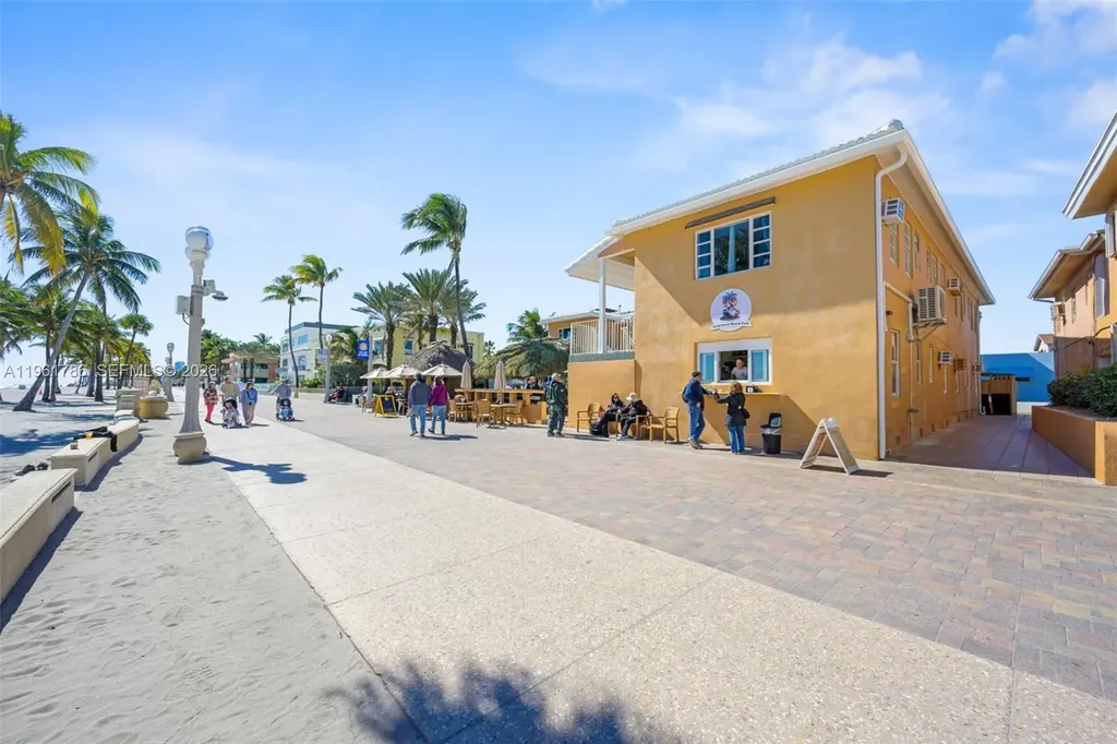 2300-2325 N Surf Road Hollywood FL 33019