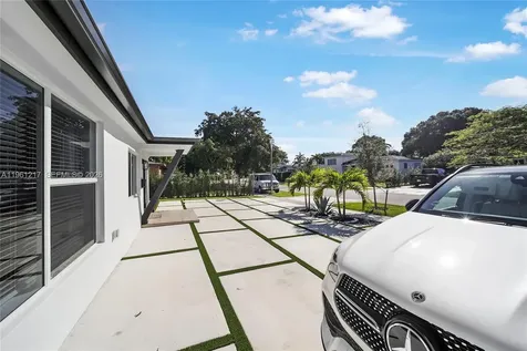 45 NE 124th Terrace North Miami FL 33161