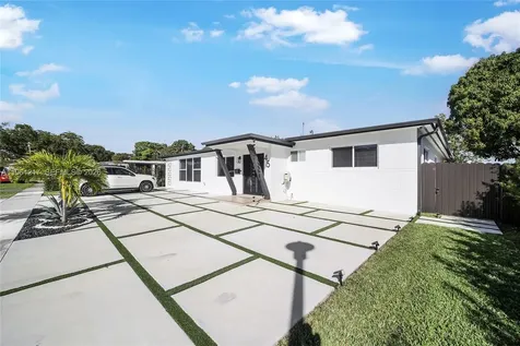 45 NE 124th Terrace North Miami FL 33161