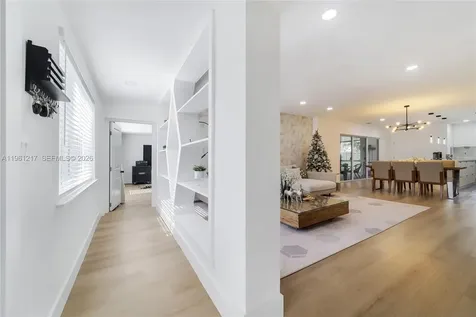45 NE 124th Terrace North Miami FL 33161