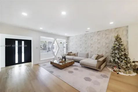 45 NE 124th Terrace North Miami FL 33161