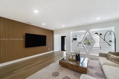 45 NE 124th Terrace North Miami FL 33161