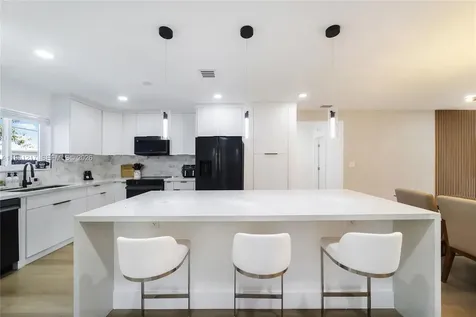 45 NE 124th Terrace North Miami FL 33161