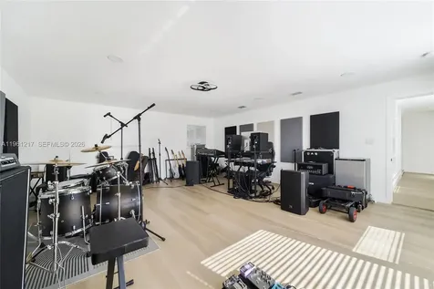 45 NE 124th Terrace North Miami FL 33161
