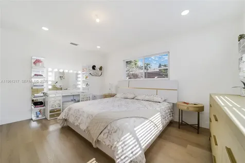 45 NE 124th Terrace North Miami FL 33161